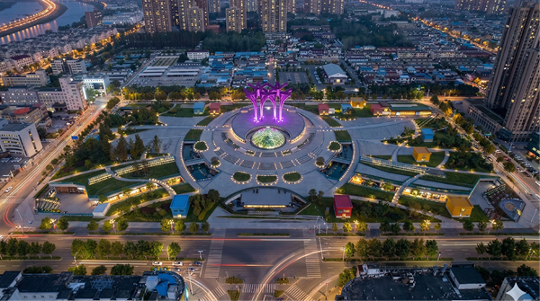 谷雨催人进 城更传喜报——君临国际集团成功中标霍邱县人民广场邻里中心项目